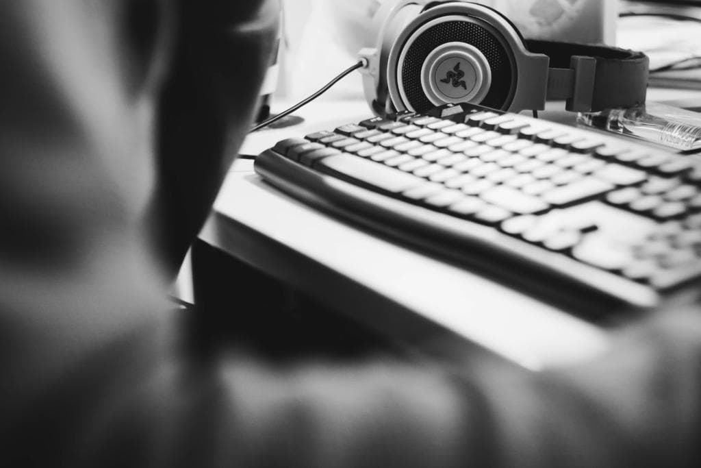 headset and keyboard